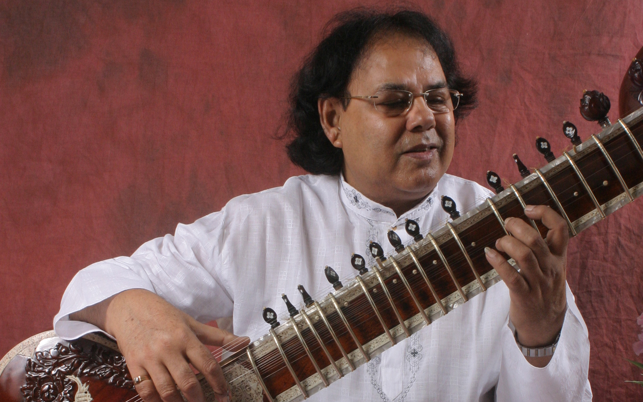 Pandit performs at the 2017 Earshot Jazz Festival