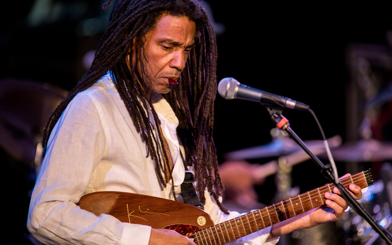 Brandon Ross playing guitar, photo by Daniel Sheehan.